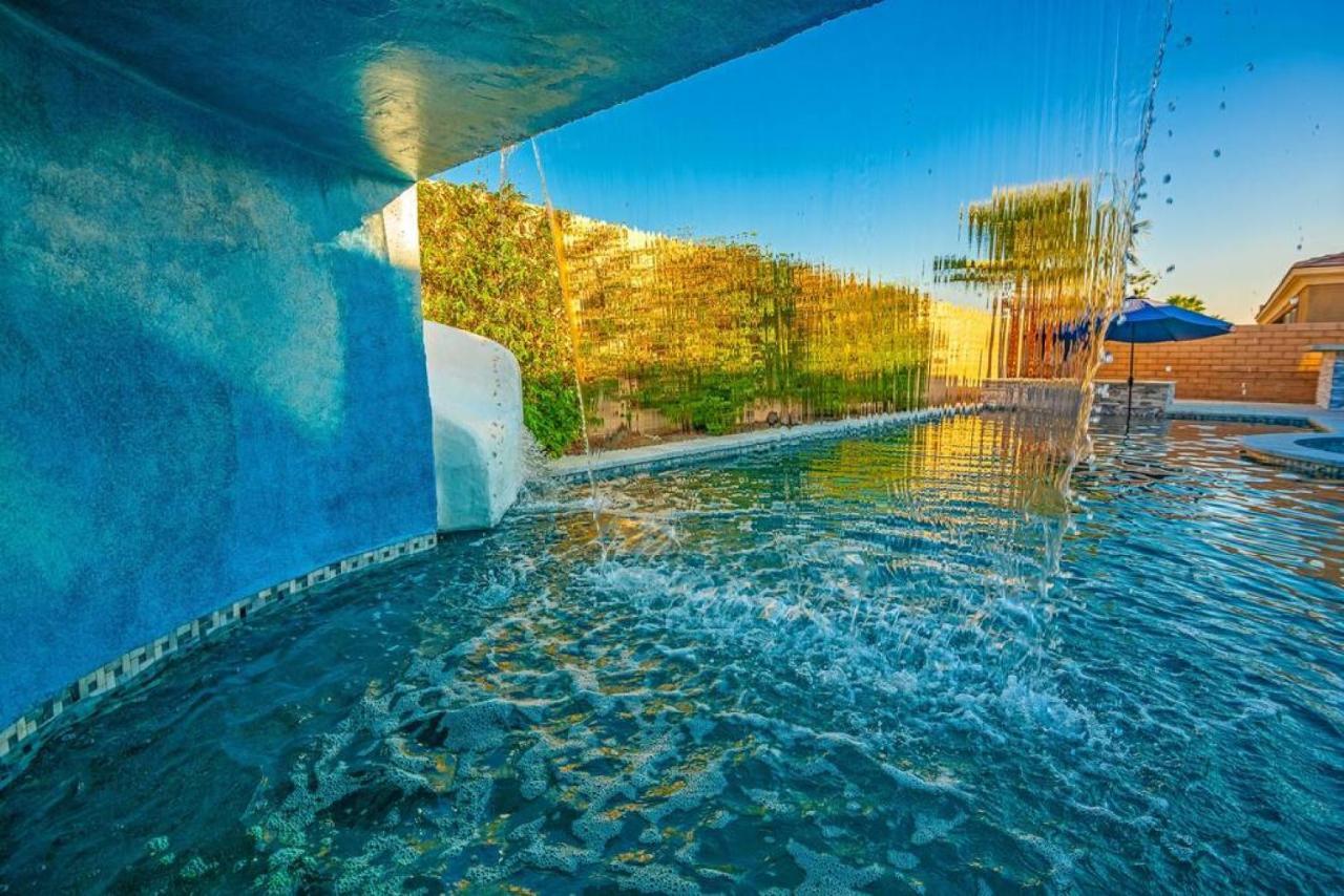 Sentiero - New Resort Style Living, Multi Level Pool อินดิโอ ภายนอก รูปภาพ